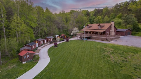 Weaverville Cabin | Sleeps 32, Hot Tub, Playground