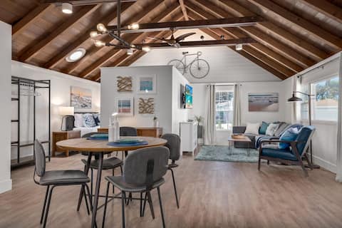 Top performing Airbnb: Bayside Bungalow - Upscale Beach Retreat! in San Diego
