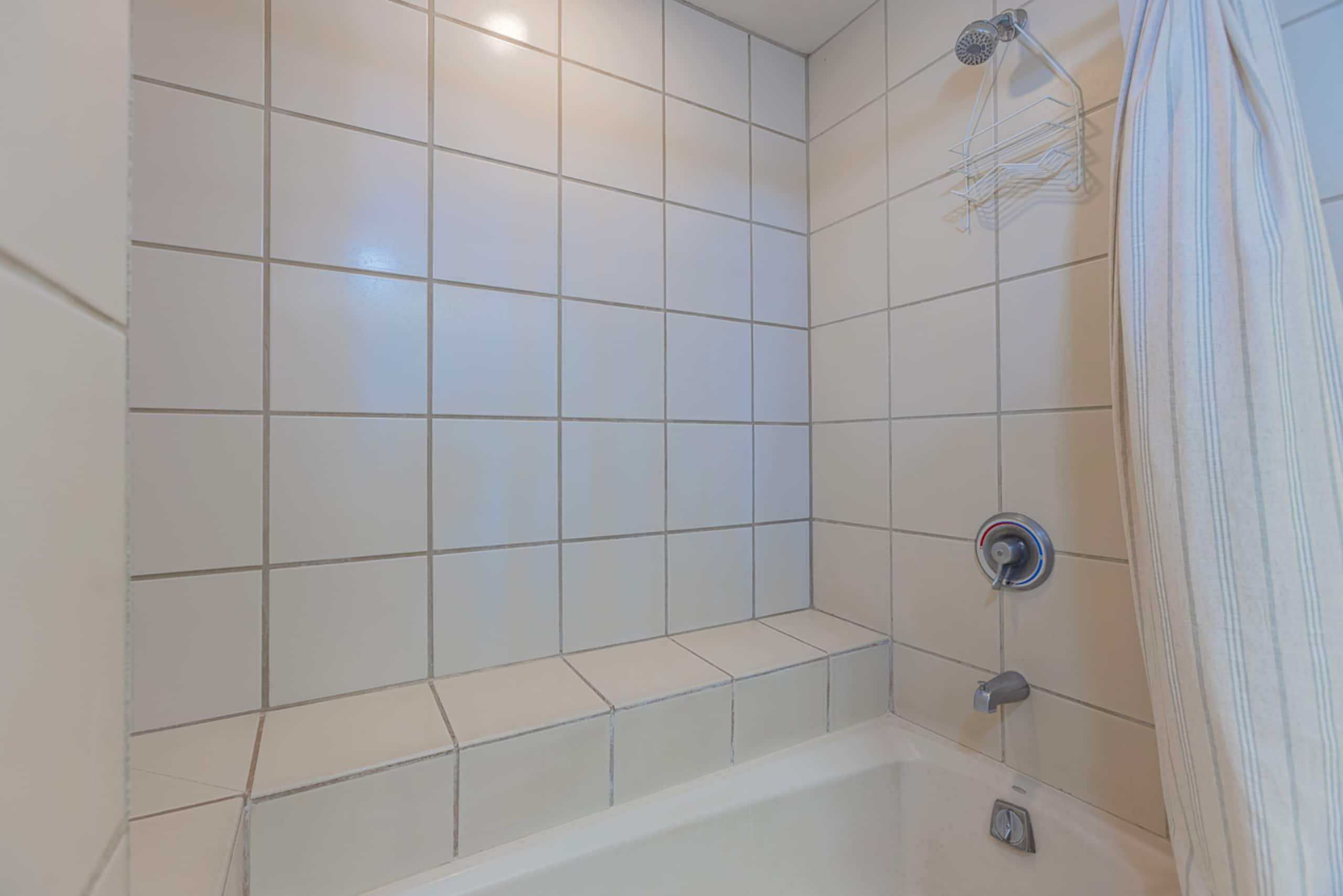 Condo in Kihei · ★5.0 · 2 bedrooms · 4 beds · 2 shared baths - Image 32