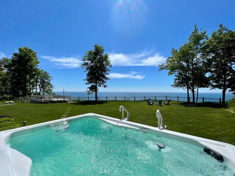 12 Person Hot Tub Overlooking Lake Michigan