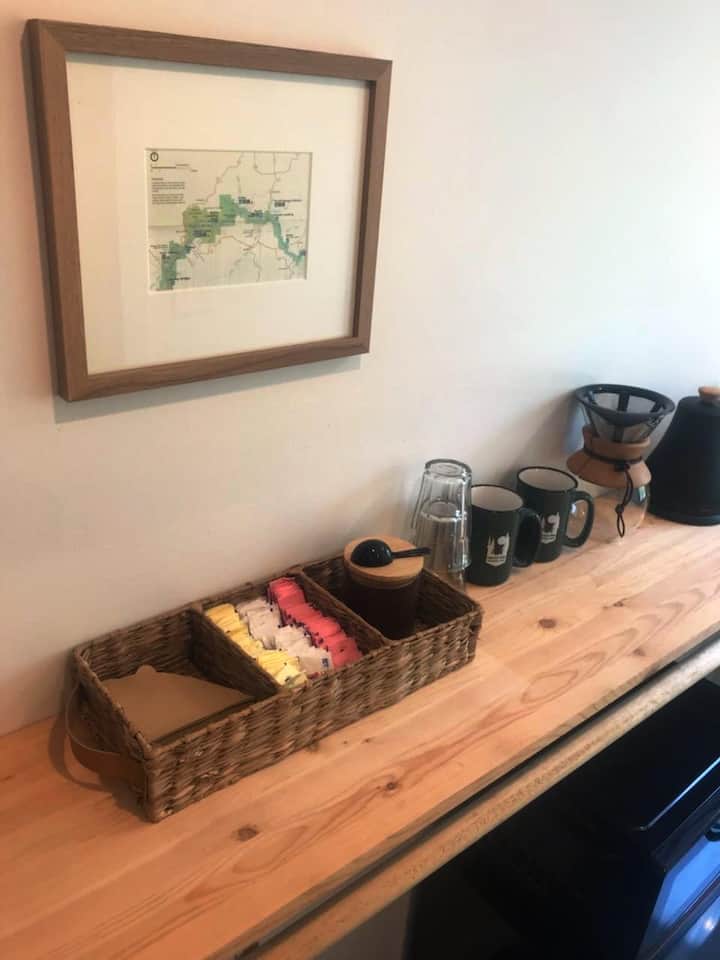 Adventure Cabin 5 - King  W Private Hot Tub - Eureka Springs, AR
