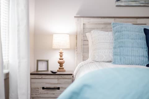 Tastefully designed 4-Bedroom Townhome!