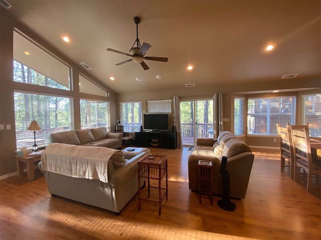 Bear Paw Comforts LLC managed Airbnb listing 2