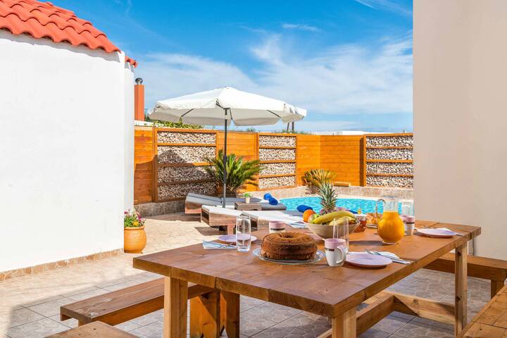 Villa Ifigeneia gallery image 2