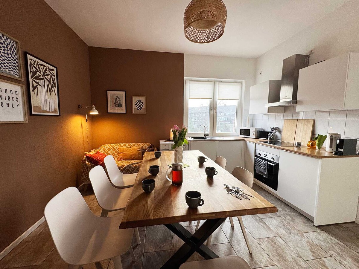 Erfolgreiche Airbnb-Immobilie: Big apartment with Parking, 30 min to Düsseldorf in Laar