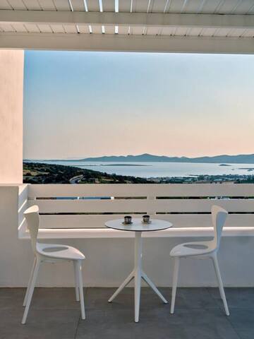 La Vitalite Luxury Villa Mer in Paros gallery image 5