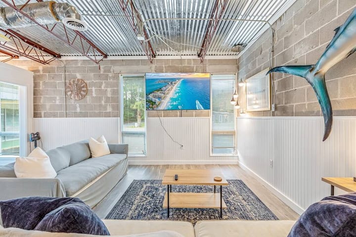Surf Loft: Pickleball, Central, Close 2 Beach - Fort Walton Beach, FL