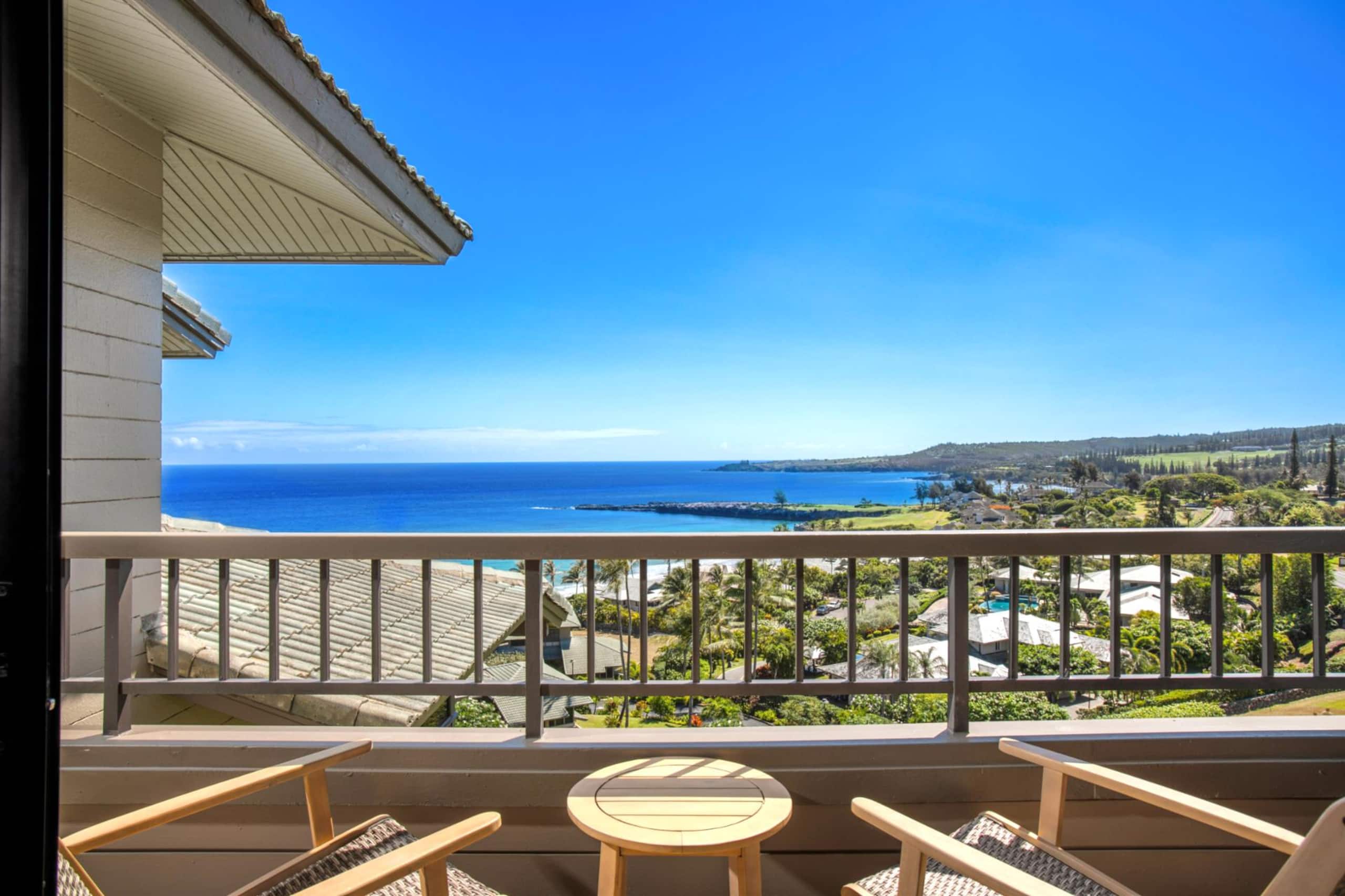 Condo in Lahaina · ★4.8 · 1 bedroom · 2 beds · 2 baths - Image 1