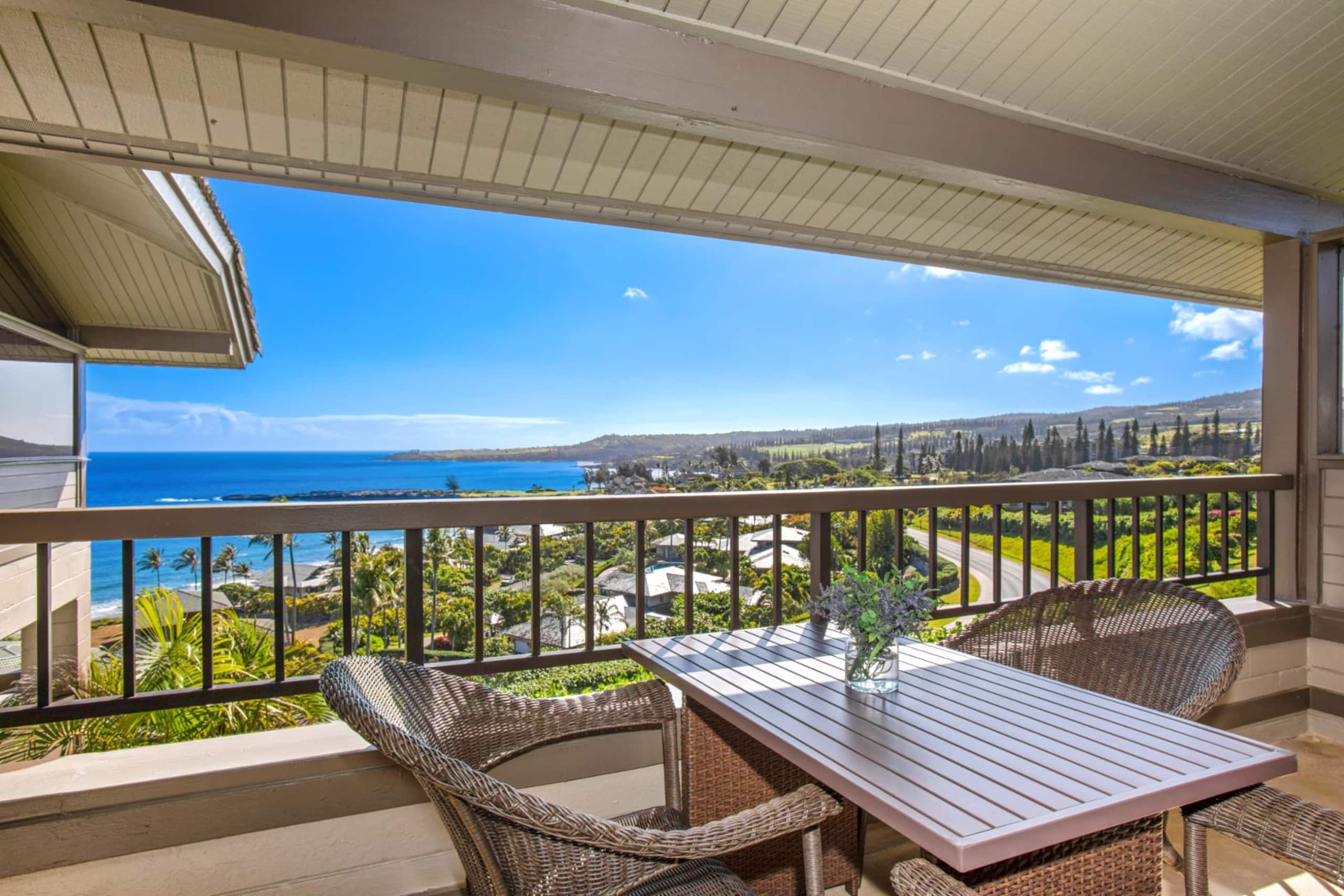 Condo in Lahaina · ★4.8 · 1 bedroom · 2 beds · 2 baths - Image 4