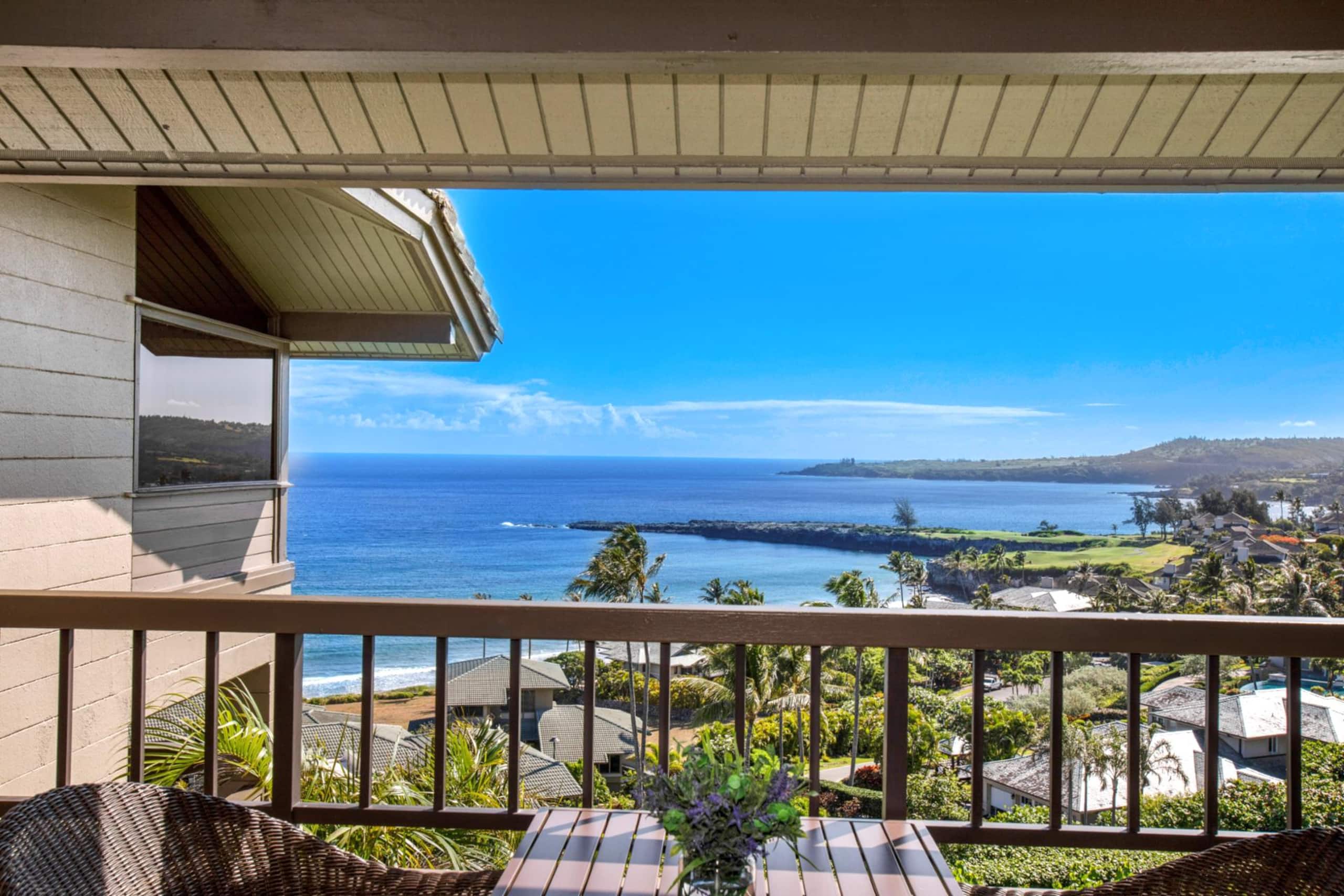 Condo in Lahaina · ★4.8 · 1 bedroom · 2 beds · 2 baths - Image 2