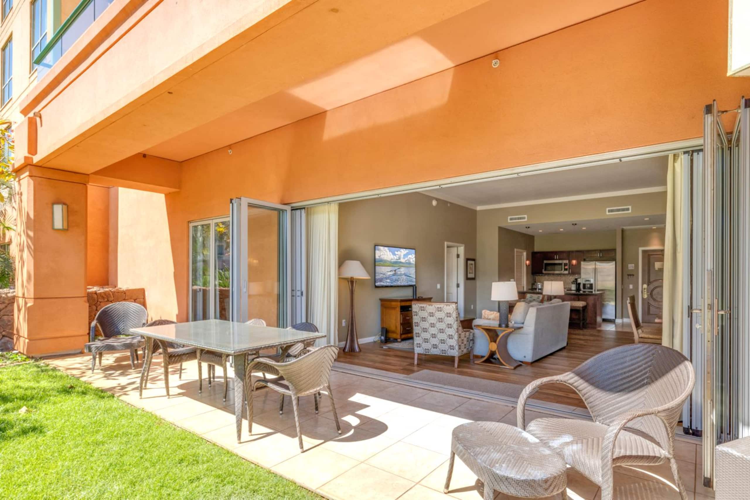 Condo in Lahaina · ★4.5 · 2 bedrooms · 4 beds · 2 baths - Image 2