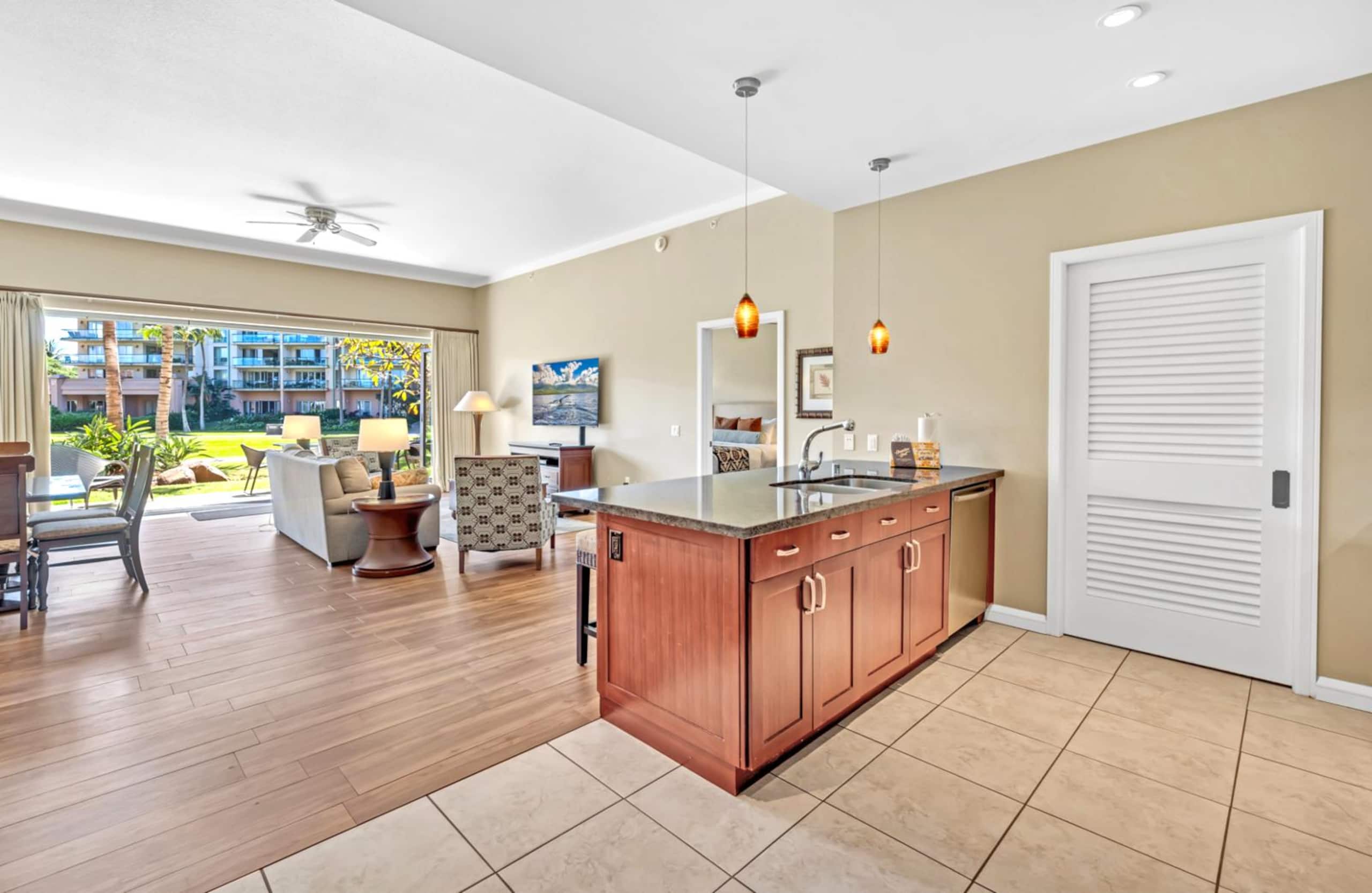 Condo in Lahaina · ★4.5 · 2 bedrooms · 4 beds · 2 baths - Image 22