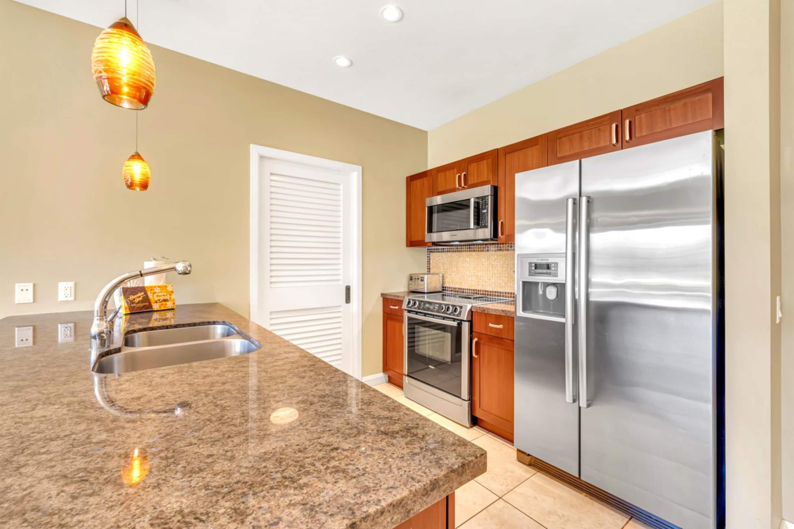 Condo in Lahaina · ★4.5 · 2 bedrooms · 4 beds · 2 baths - Image 15