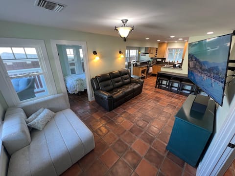 Popular Airbnb listing: Catalina 3 bedrooms with Hot Tub & Golf Cart in Avalon