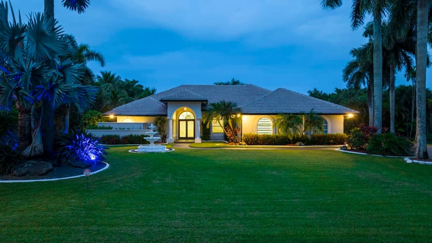 7000sf Mansion Pool|Theater|Gameroom gallery image 2