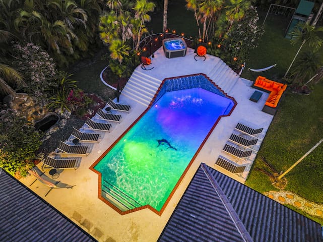 7000sf Mansion Pool|Theater|Gameroom