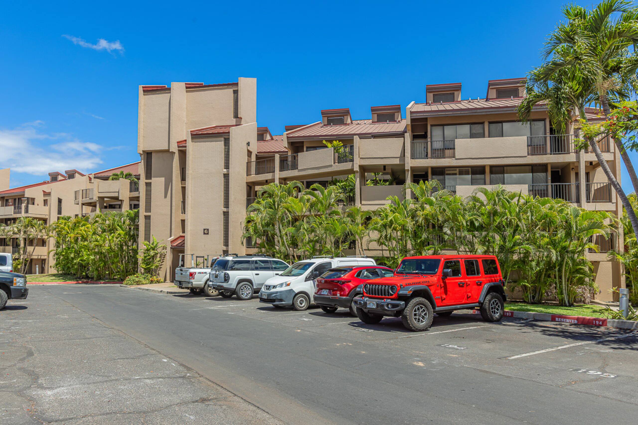 Condo in Kihei · ★4.86 · 1 bedroom · 2 beds · 2 baths - Image 65