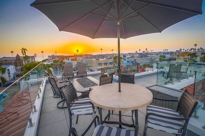 5 Outdoor Spaces * 3,000sf Interior * Water Views gallery image 5