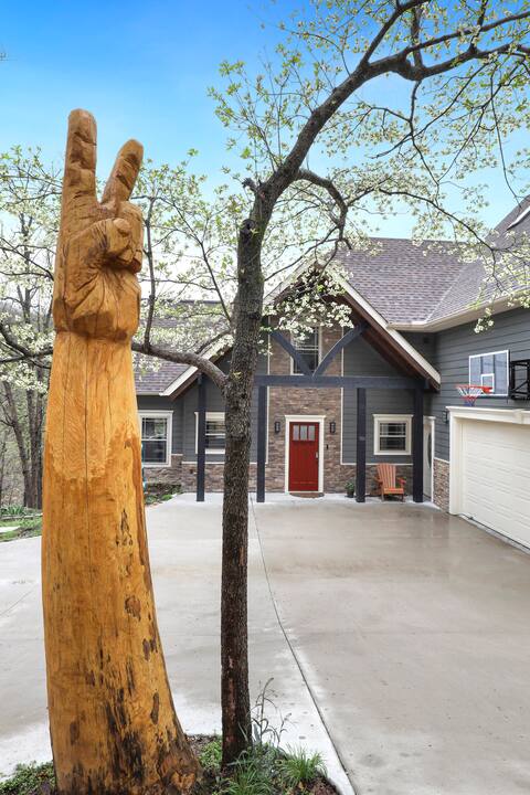 Peace of the Shore - On Beaver Lake - Sleeps 18