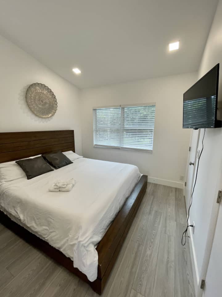 Waterfront 1 Bedroom Unit With Free Parking - 羅德岱堡