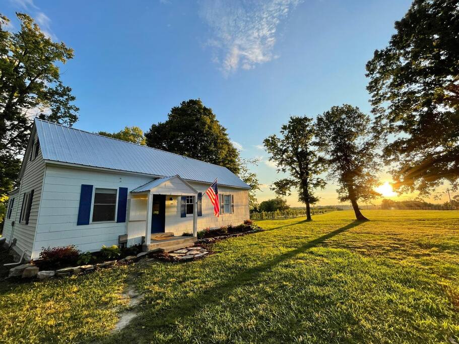 The Hoffmann Augusta Guest Collection Augusta, MO