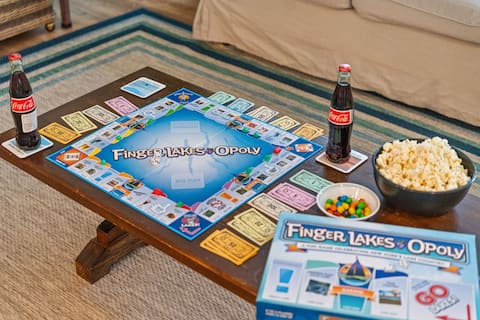 Lakefront &Wine Trails: Little Blue Cottage FLX