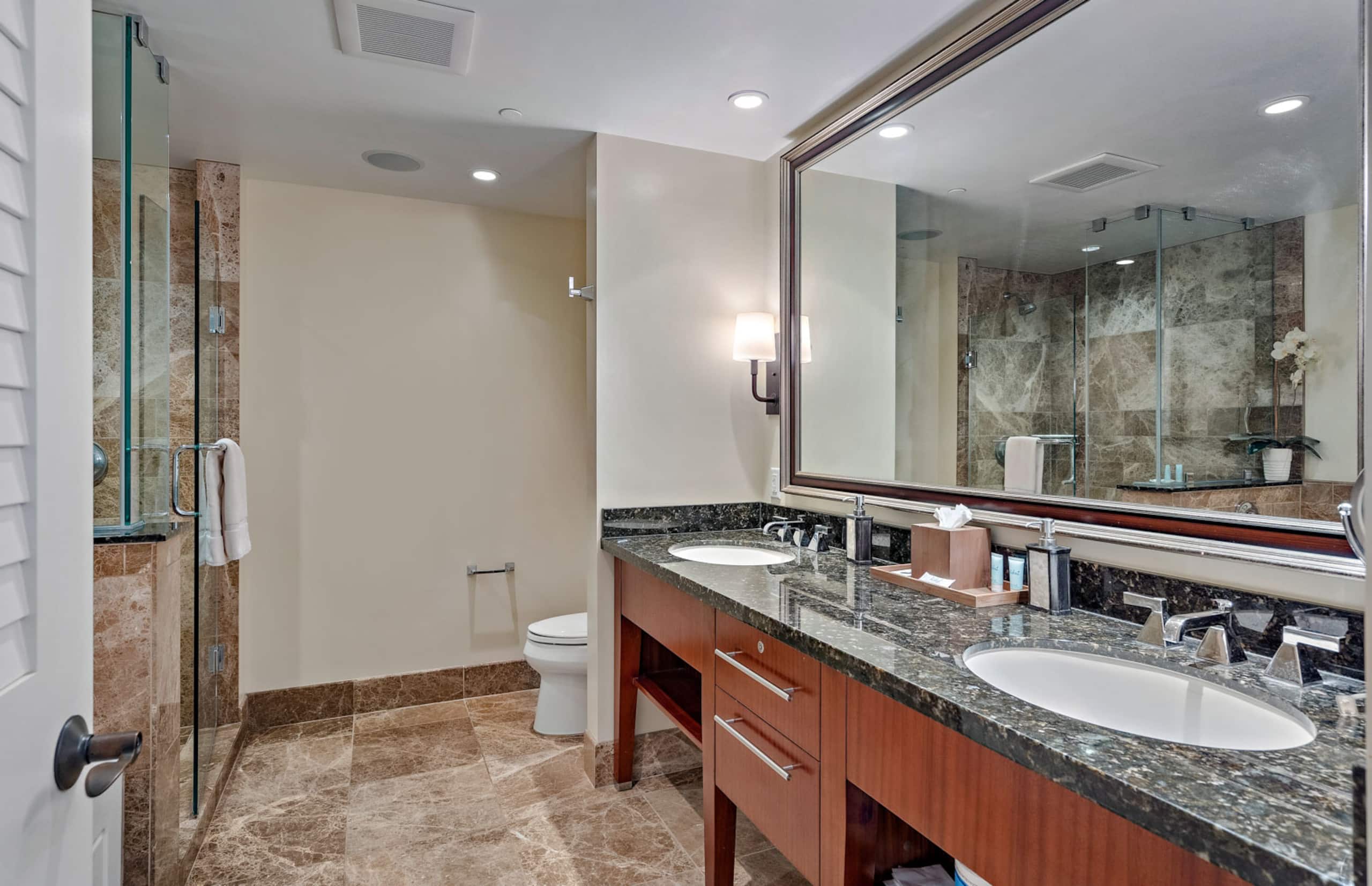 Condo in Lahaina · ★4.89 · 3 bedrooms · 4 beds · 3 baths - Image 18