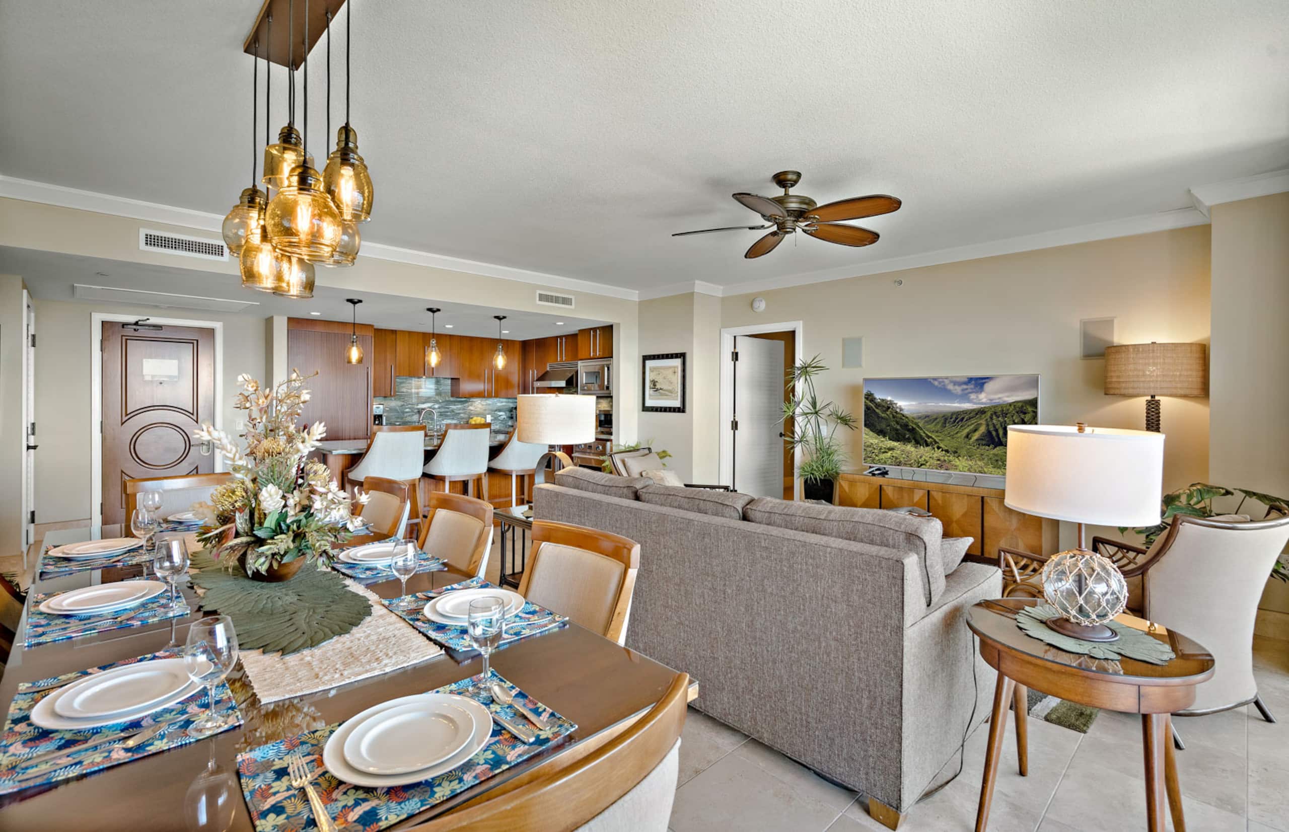 Condo in Lahaina · ★4.89 · 3 bedrooms · 4 beds · 3 baths - Image 10