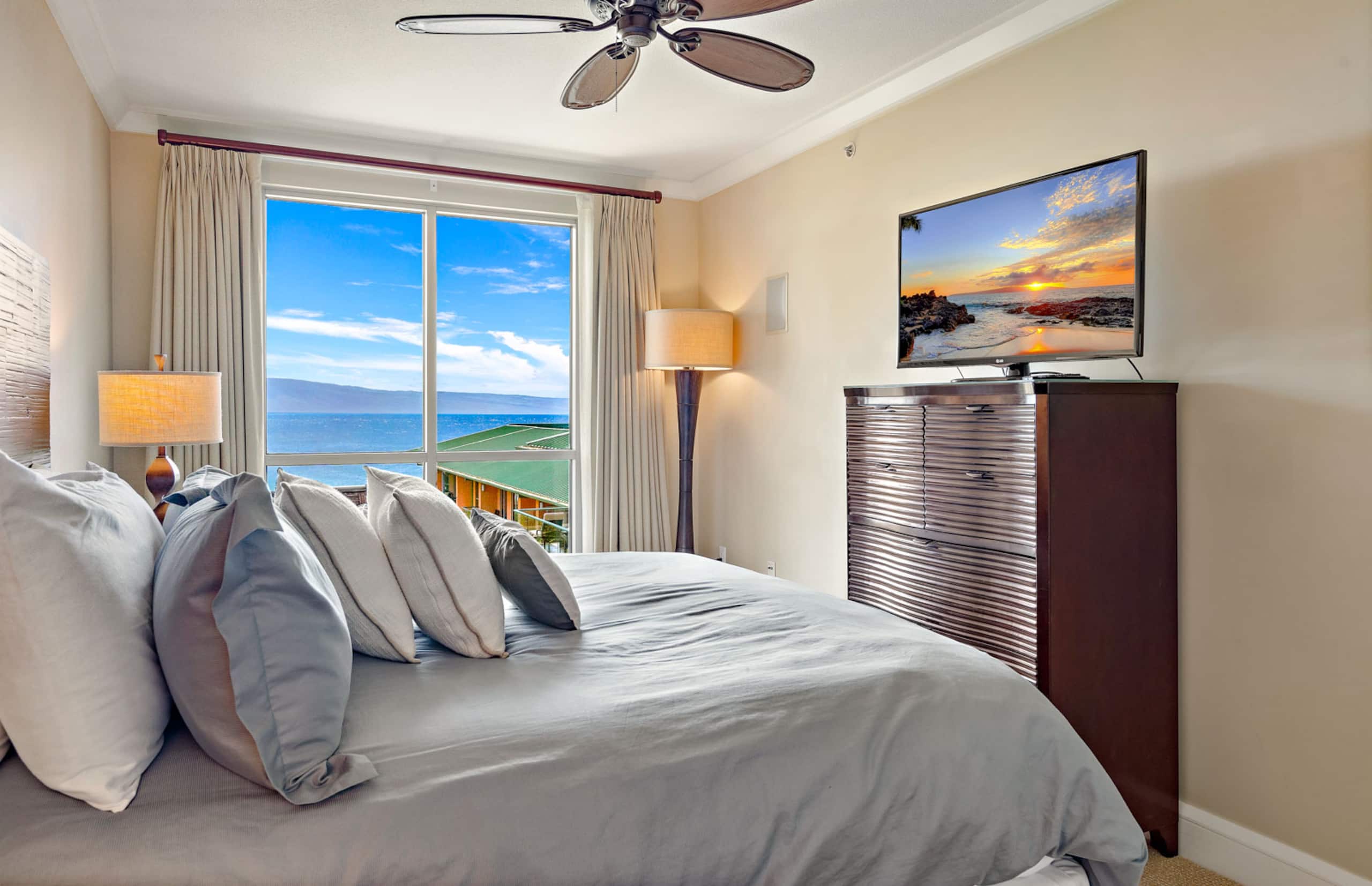 Condo in Lahaina · ★4.89 · 3 bedrooms · 4 beds · 3 baths - Image 28
