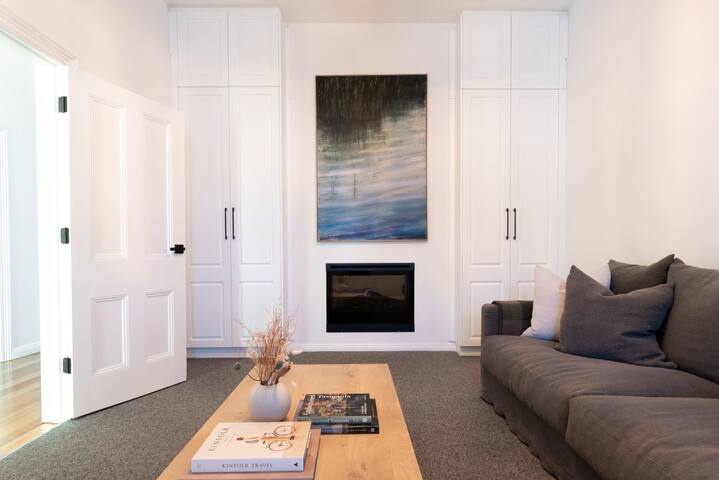 Villa Gwen: Character Home Moments From the City gallery image 2