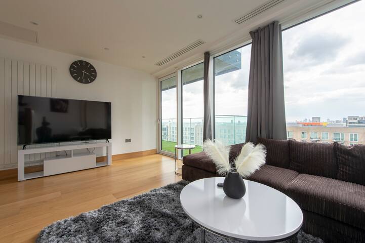 Luxury apartment – city of London – Sleeps 4 gallery image 5