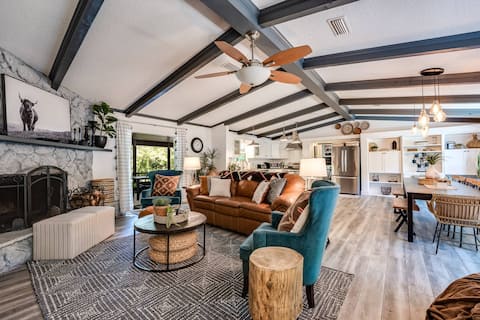 Amazing Home on Black Creek, Hot Tub, Fire Pit