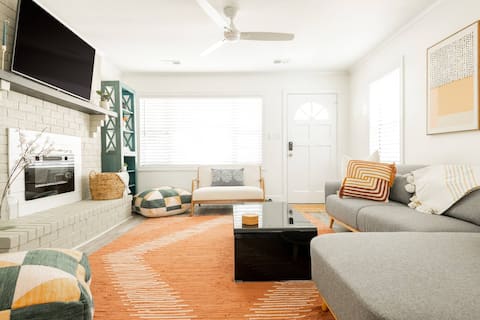 Popular Airbnb listing: Charleston Charm - Spacious 3BR + Bikes/Scooters! in North Charleston