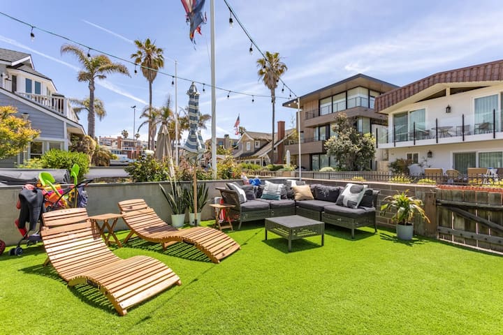 Beach Bungalow in Hermosa Beach | Steps to Beach