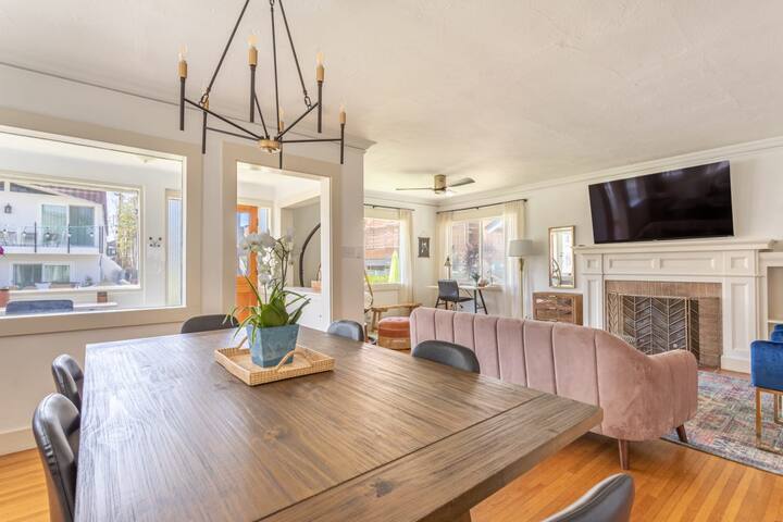 Hermosa Bungalow Charm Steps to the Sand gallery image 5