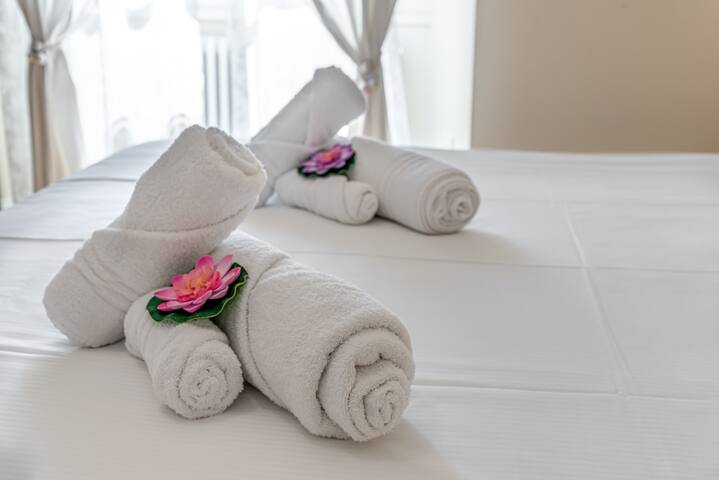 Flora – Sweet Dreams in Florence gallery image 5