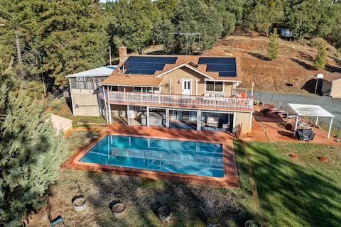 Jackson Escape w/ Hot Tub & Mtn Views!