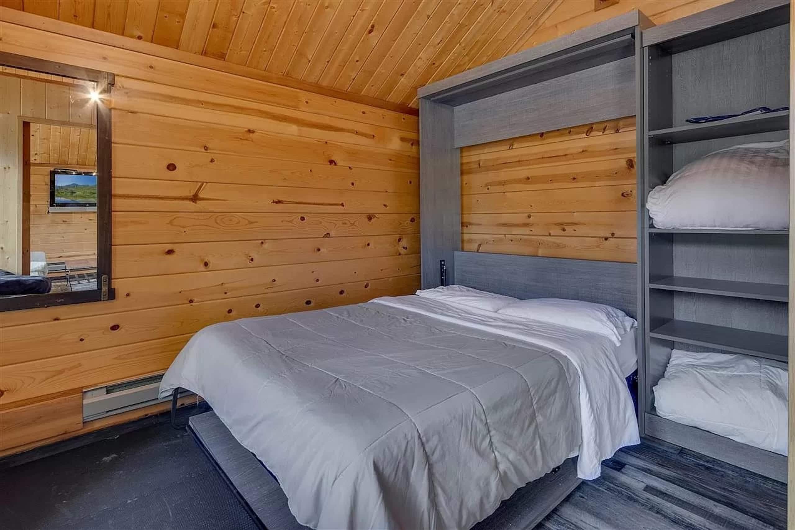 Cozy Homewood Cabin Near Skiing & Beaches - Photo 17