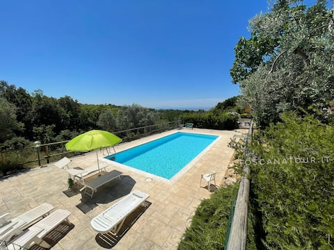 Casa Sophia with swimming pool - fenced garden