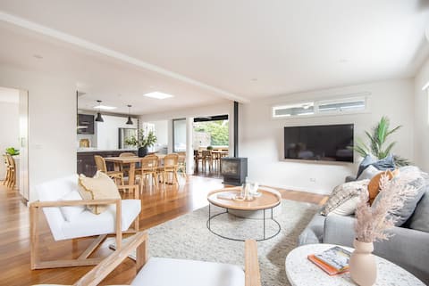 Elizabeth Lodge with Spa Walk to beach