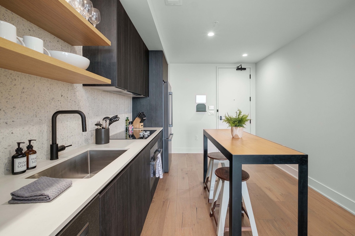 Stay in Style on Rainey Street | Unreal Amenities