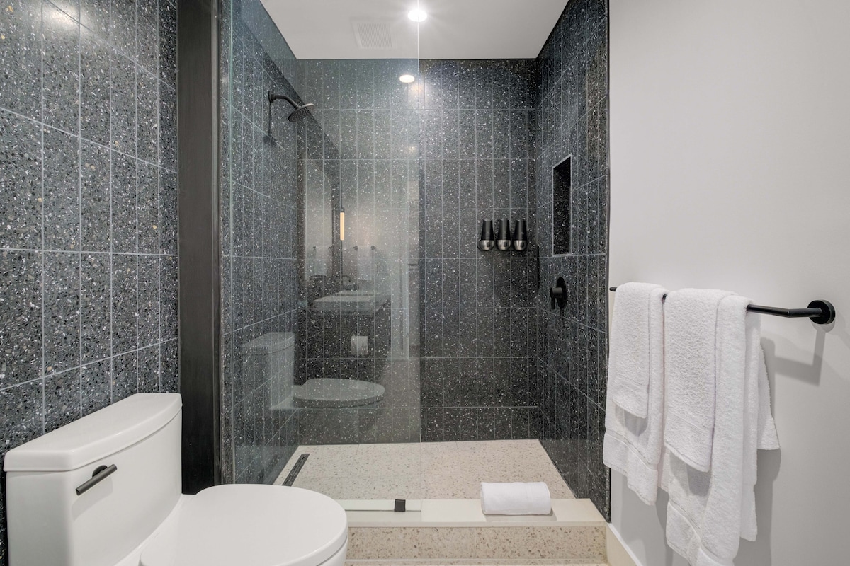 Stay in Style on Rainey Street | Unreal Amenities
