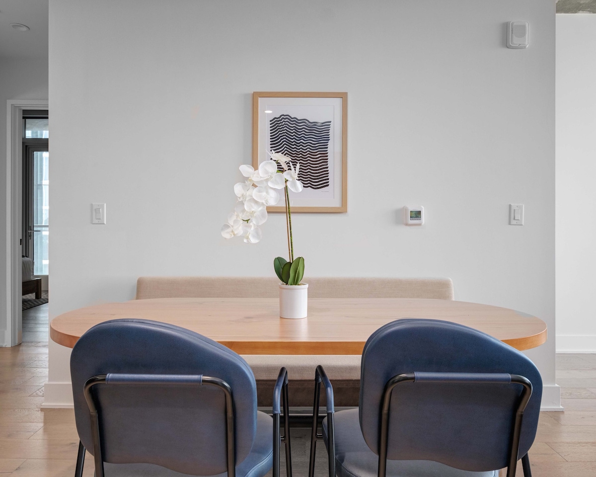 Stay in Style on Rainey Street | Unreal Amenities