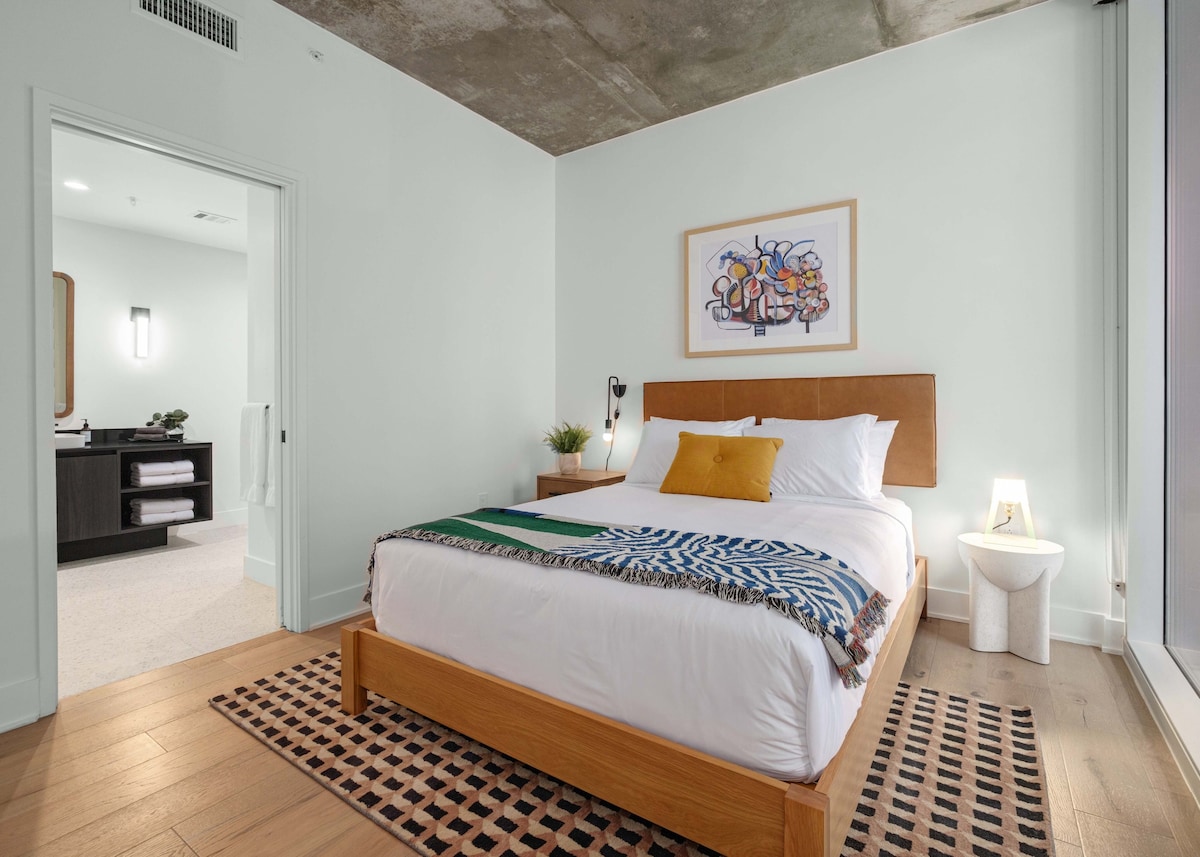 Stay in Style on Rainey Street | Unreal Amenities
