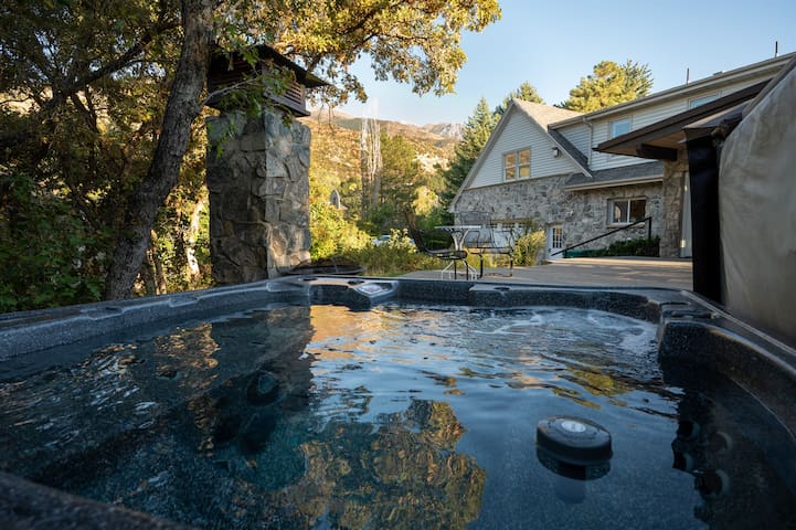 Utah Homes And Vacation Rentals managed Airbnb listing 1