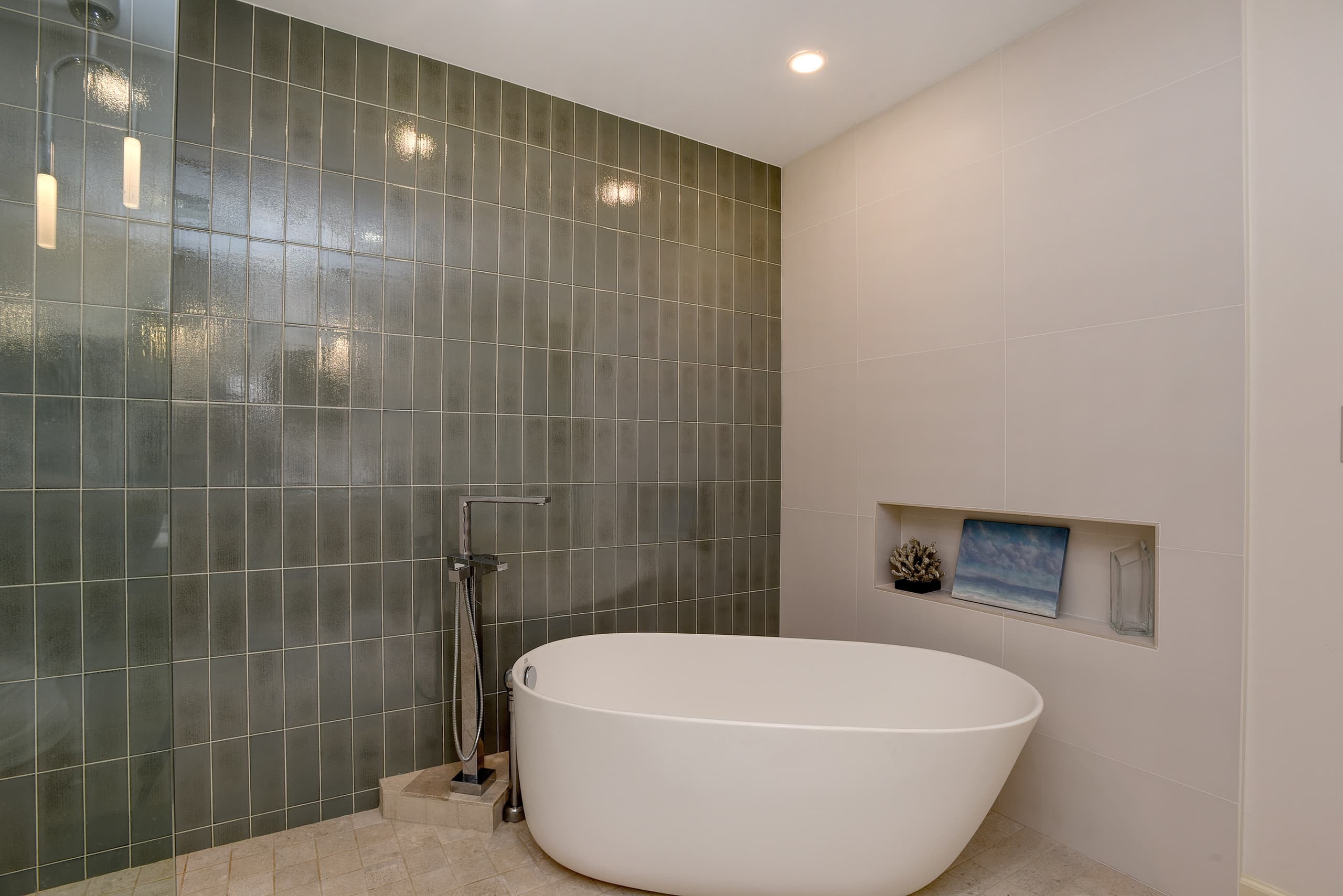 Townhouse in Kihei · ★5.0 · 3 bedrooms · 5 beds · 3.5 shared baths - Image 27