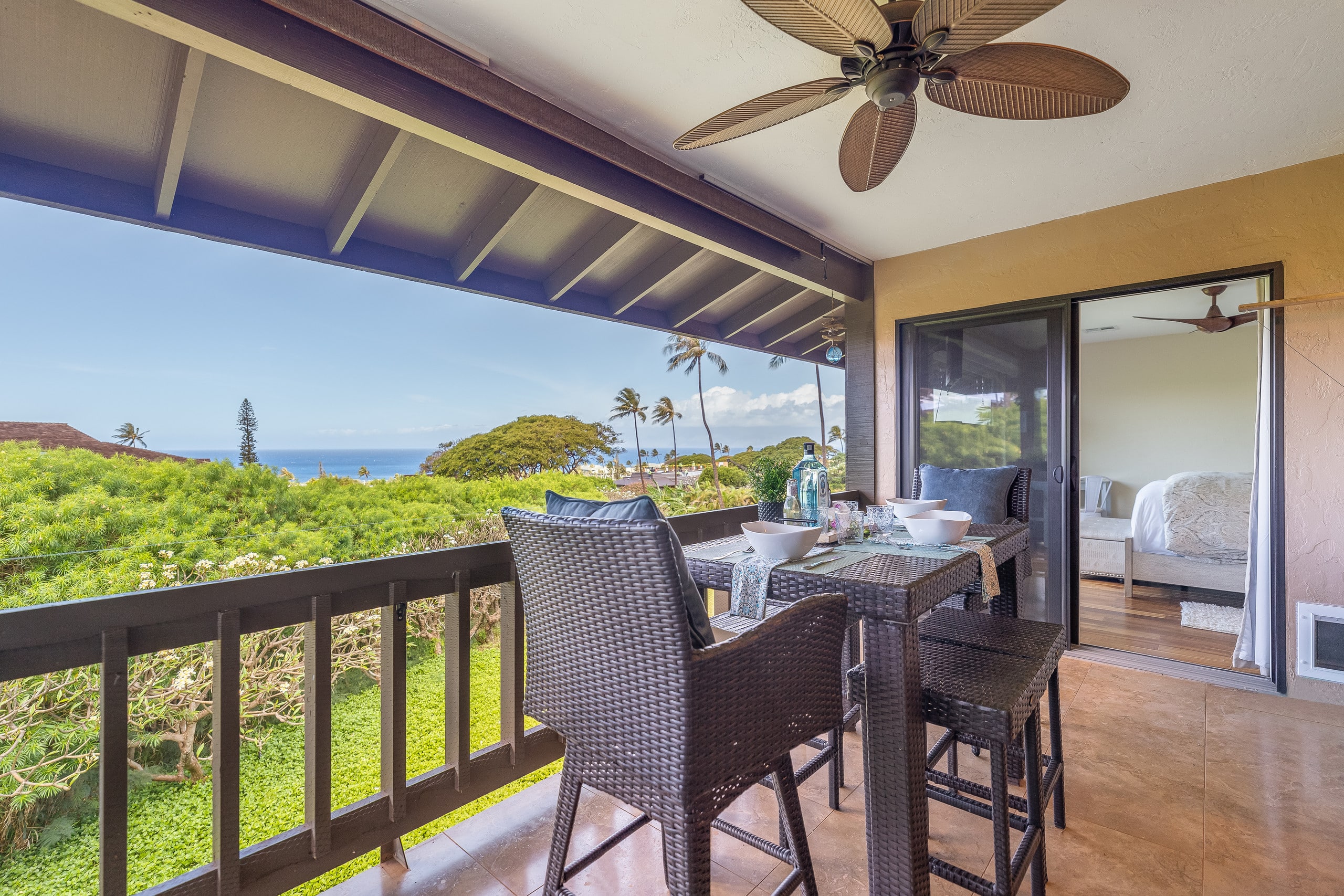Condo in Lahaina · ★4.91 · 2 bedrooms · 3 beds · 2 baths - Image 35