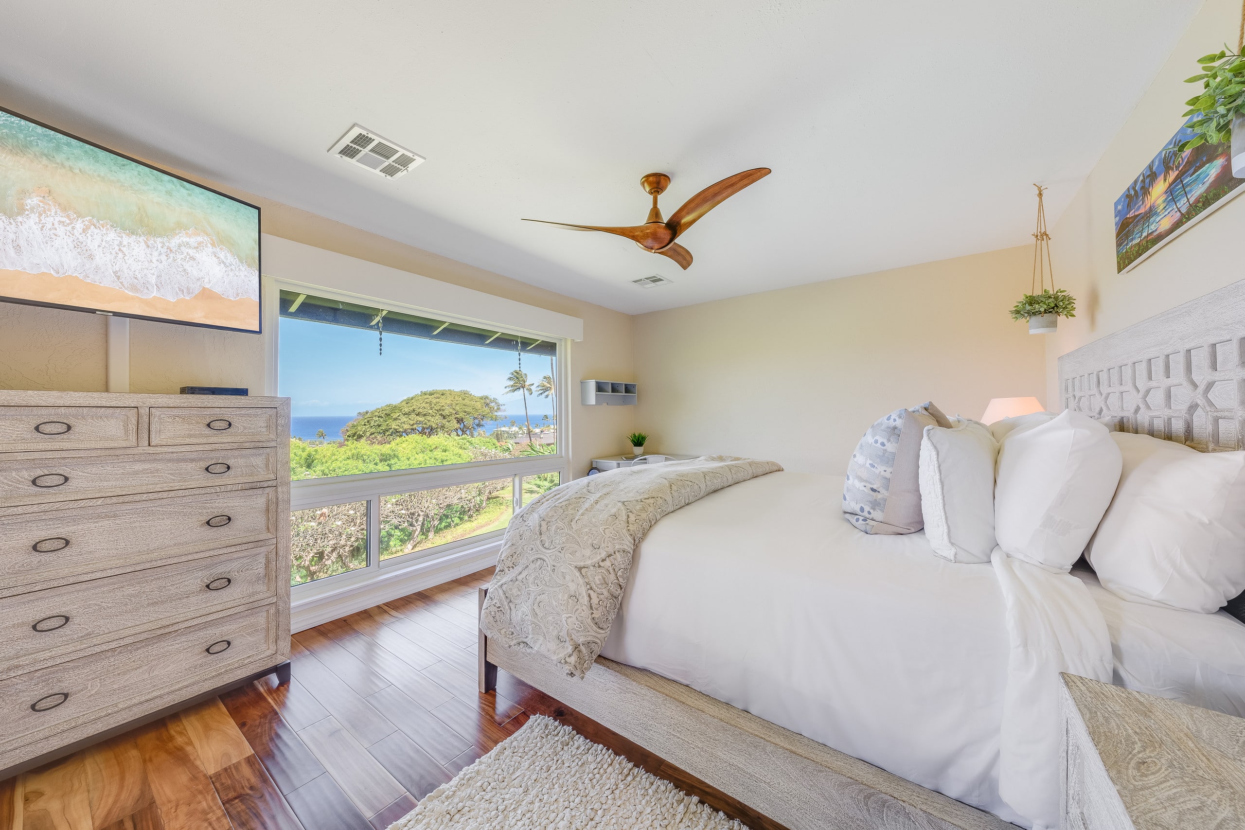 Condo in Lahaina · ★4.91 · 2 bedrooms · 3 beds · 2 baths - Image 16