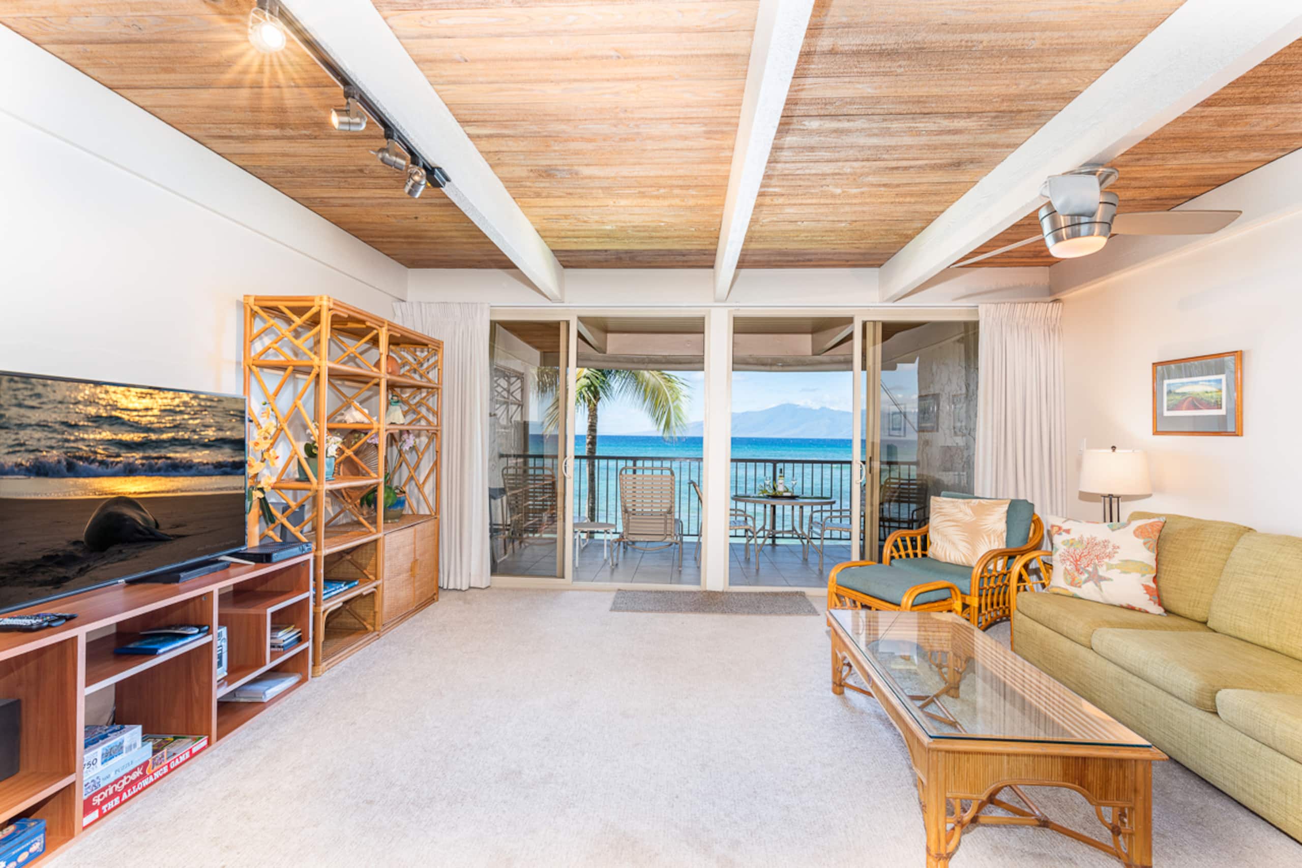 Condo in Lahaina · ★4.89 · 2 bedrooms · 3 beds · 2 private baths - Image 2