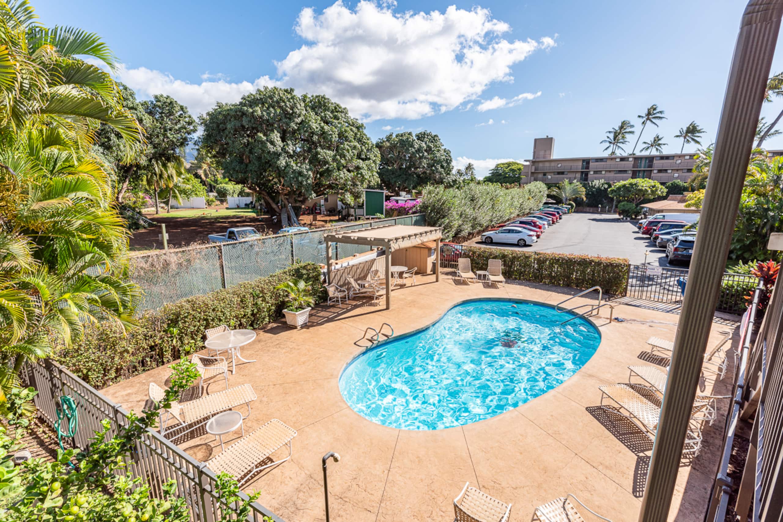 Condo in Lahaina · ★4.89 · 2 bedrooms · 3 beds · 2 private baths - Image 28